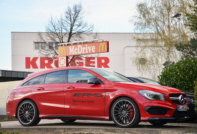 Mercedes-AMG CLA 45 Shooting Brake X117