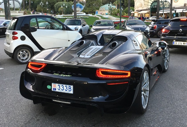 Porsche 918 Spyder Weissach Package