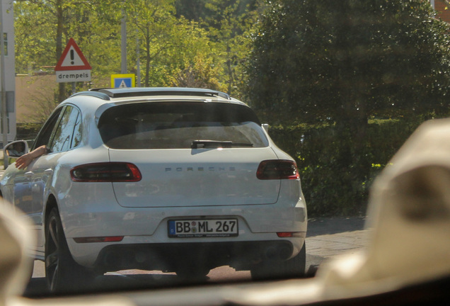 Porsche 95B Macan Turbo