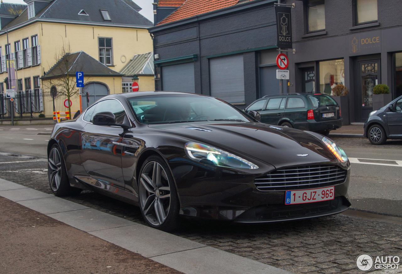 Aston Martin Virage 2011