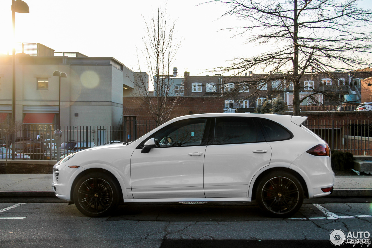 Porsche 958 Cayenne GTS