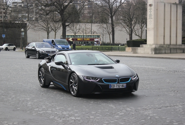 BMW i8