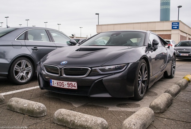 BMW i8