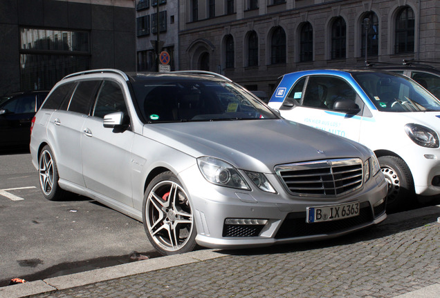 Mercedes-Benz E 63 AMG S212 V8 Biturbo