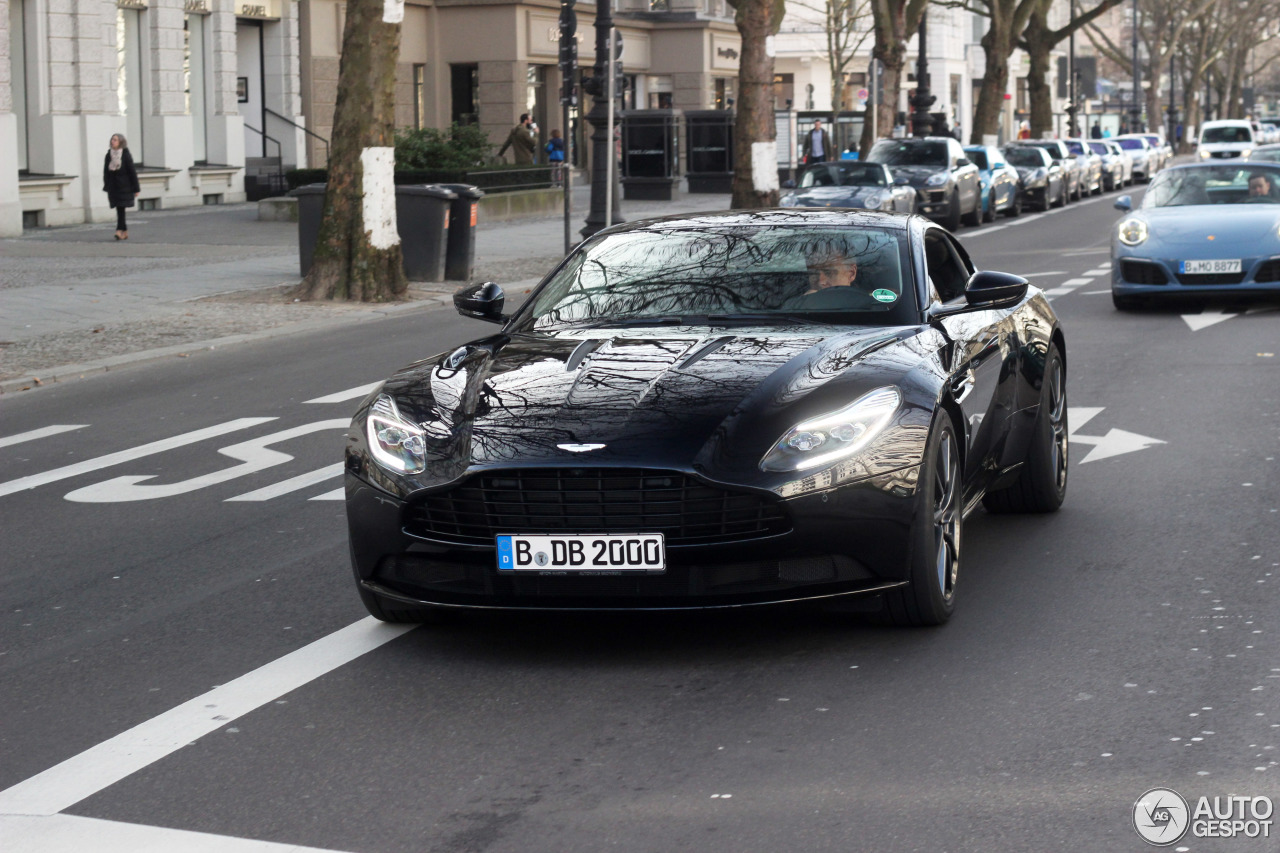 Aston Martin DB11