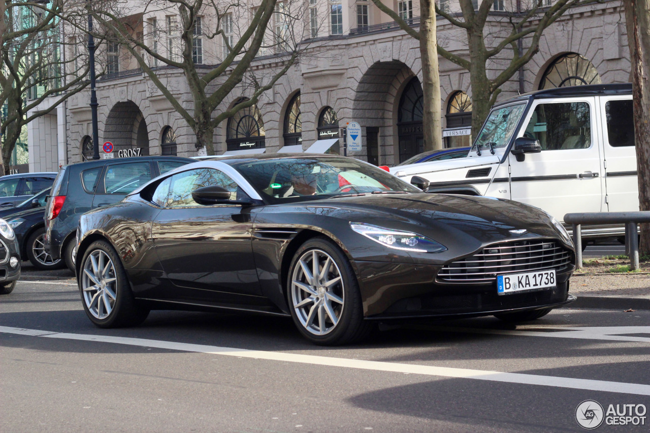 Aston Martin DB11