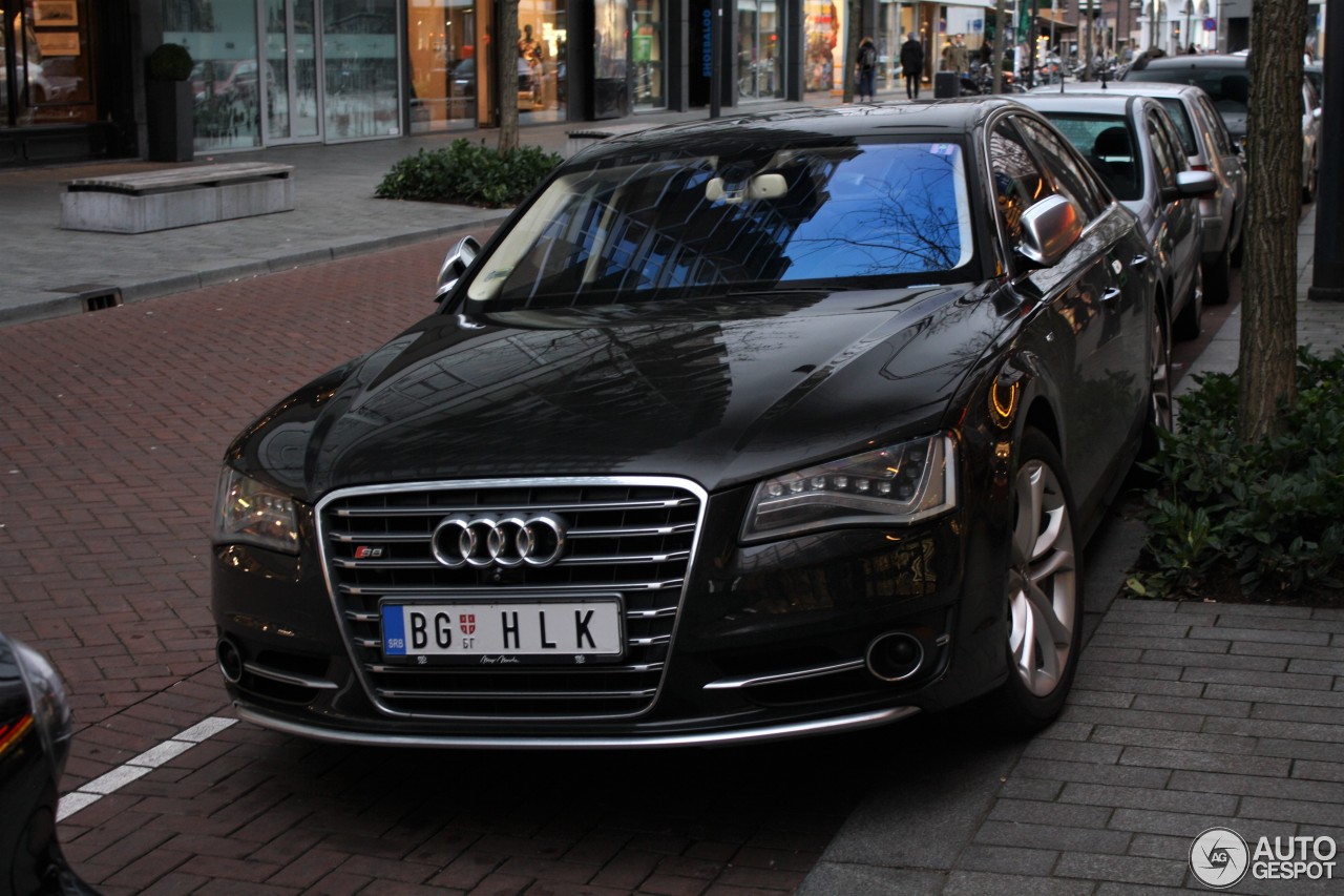 Audi S8 D4