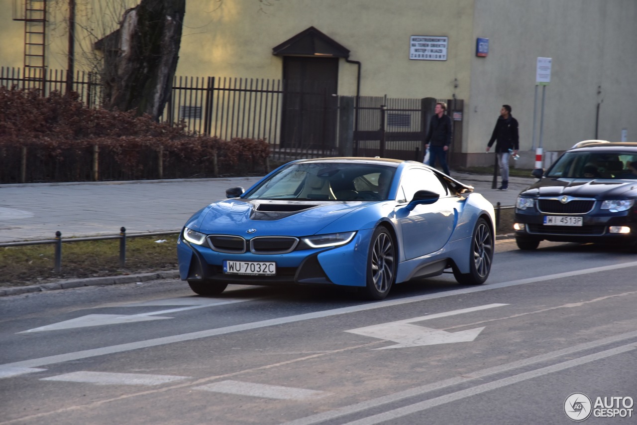 BMW i8