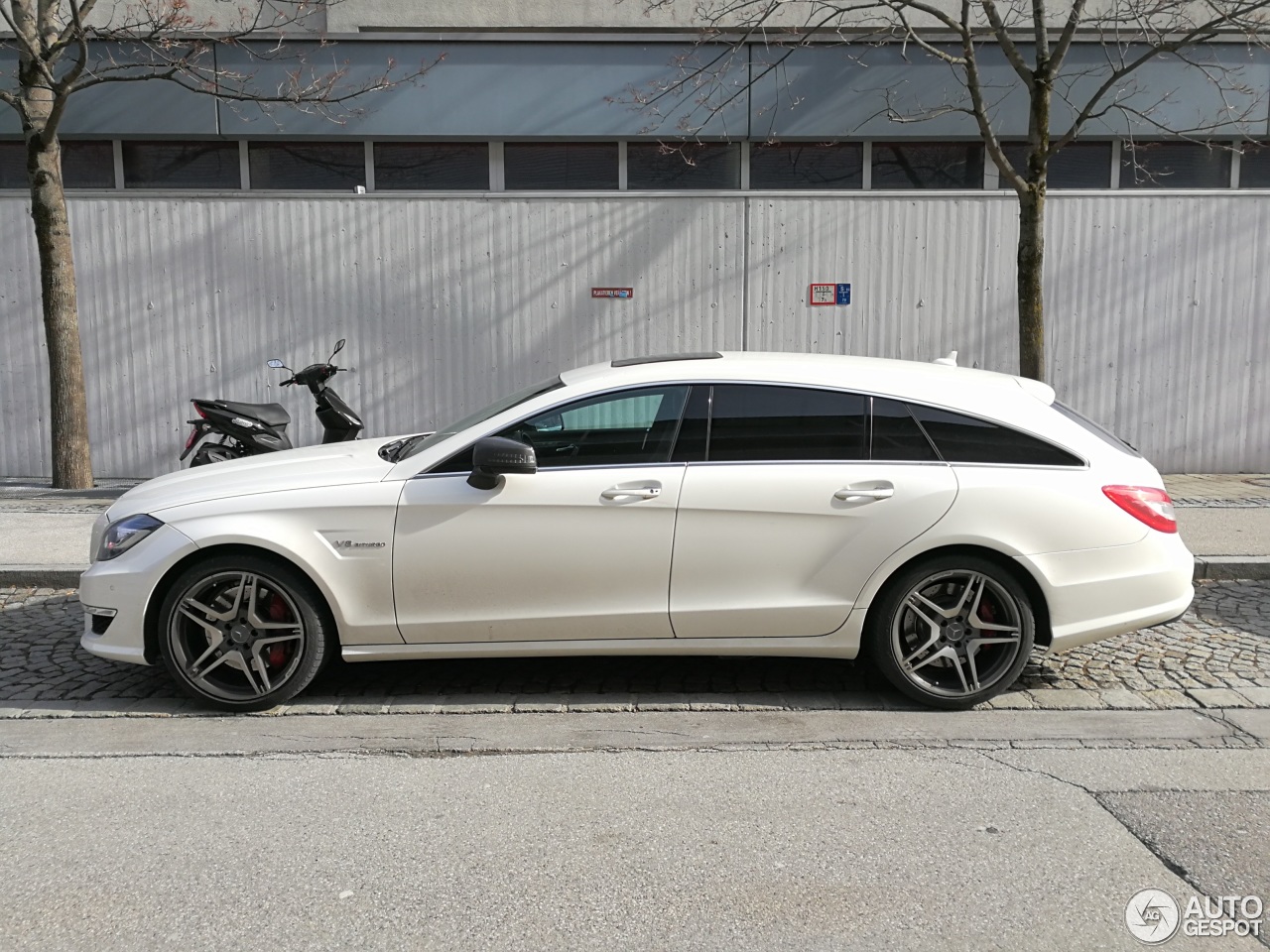 Mercedes-Benz CLS 63 AMG X218 Shooting Brake