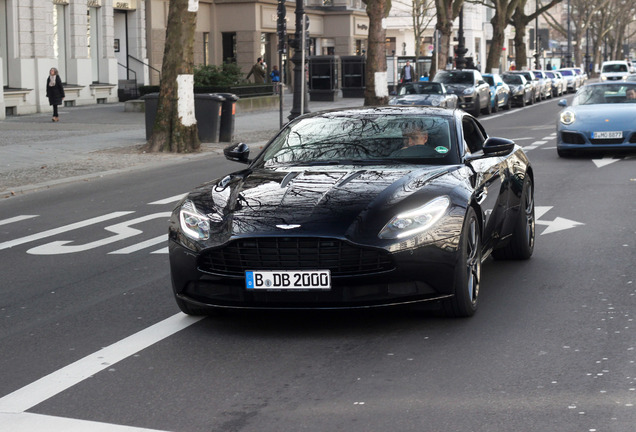 Aston Martin DB11