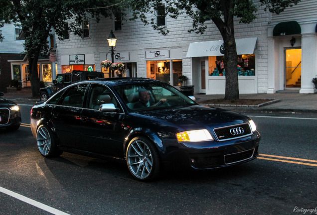 Audi RS6 Sedan C5