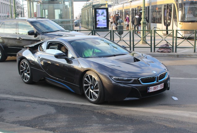 BMW i8
