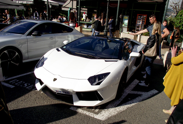 Lamborghini Aventador LP700-4 Roadster