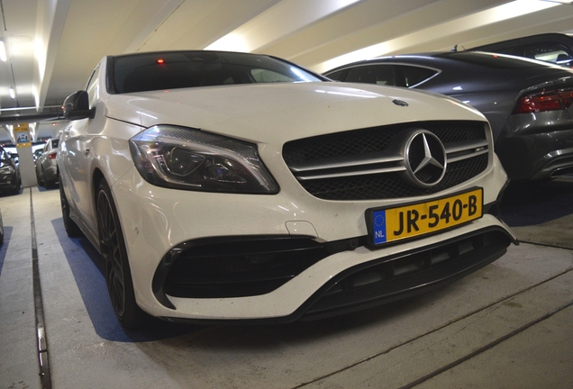 Mercedes-AMG A 45 W176 2015