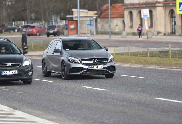 Mercedes-AMG A 45 W176 2015