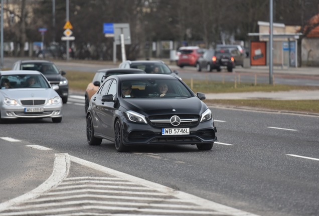 Mercedes-AMG A 45 W176 2015