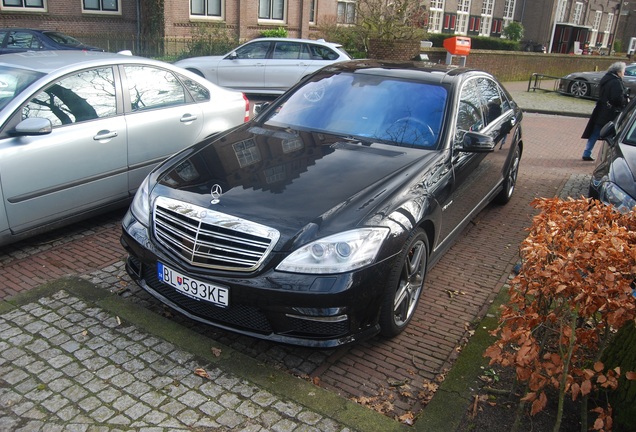 Mercedes-Benz S 65 AMG V221 2010