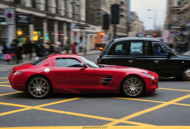 Mercedes-Benz SLS AMG