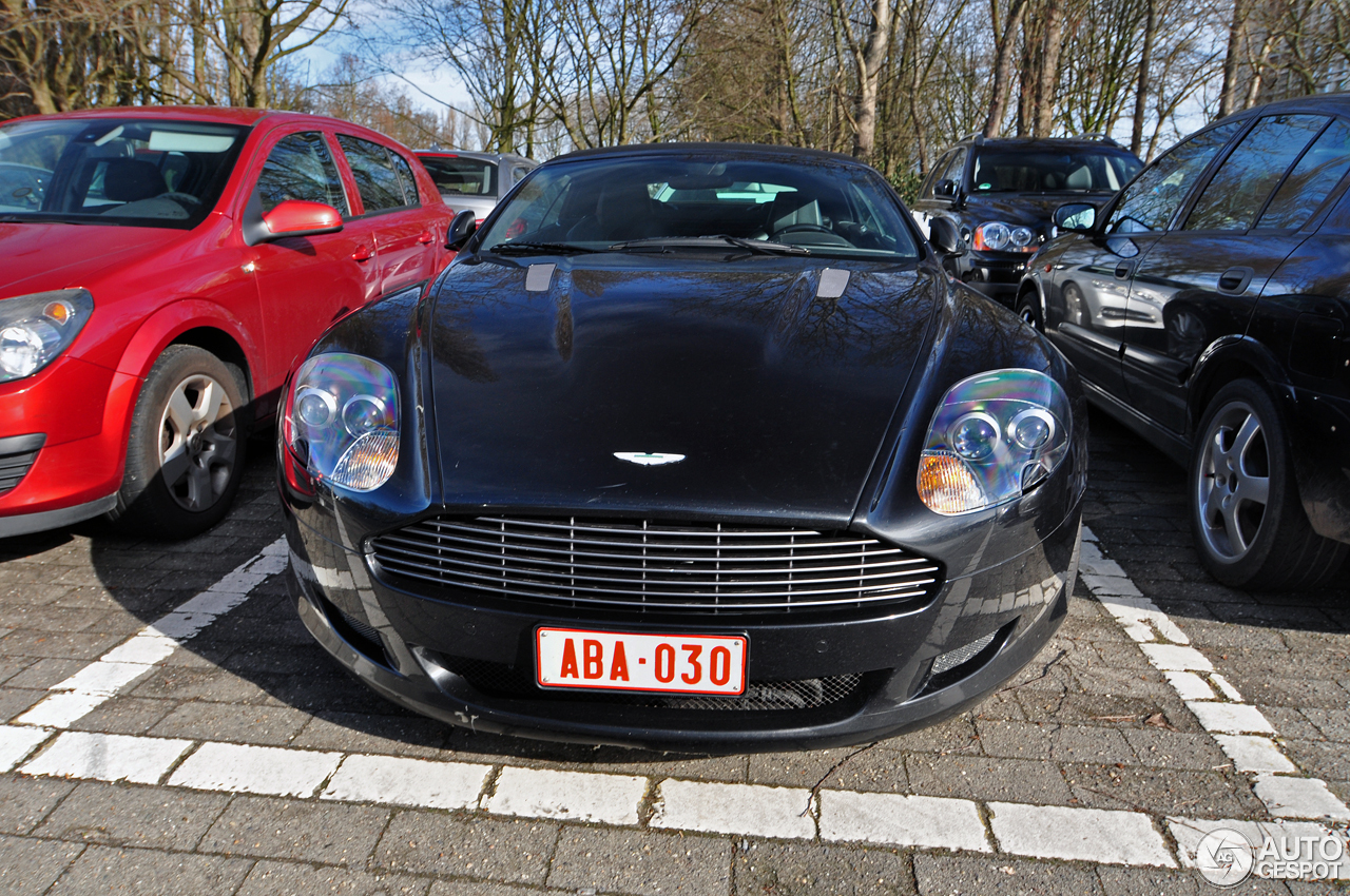 Aston Martin DB9 Volante