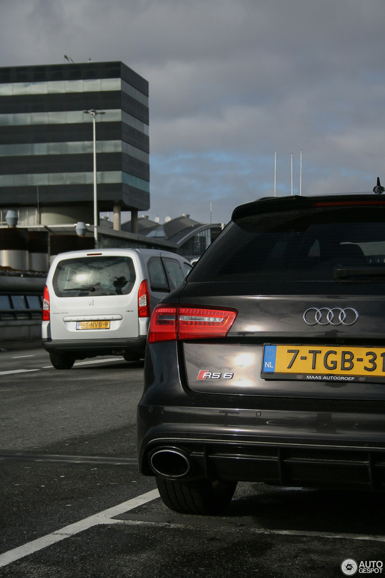 Audi RS6 Avant C7