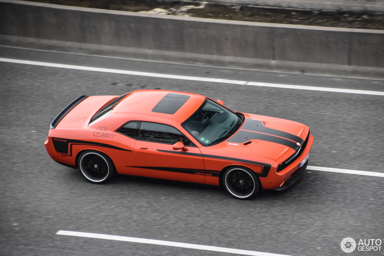 Dodge Challenger SRT-8