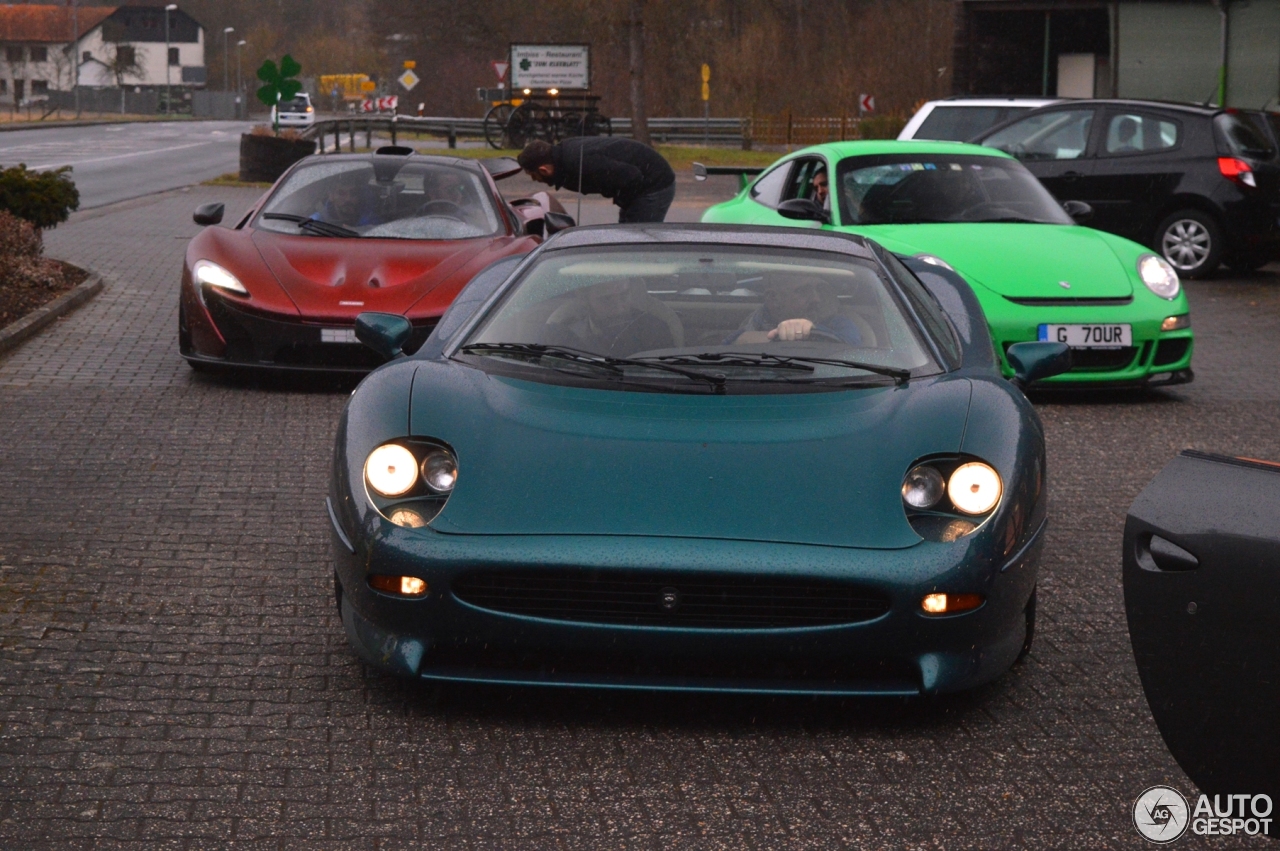 Jaguar XJ220