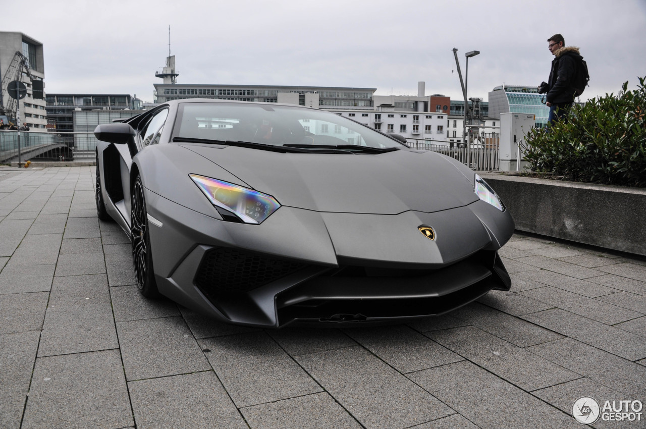 Lamborghini Aventador LP750-4 SuperVeloce