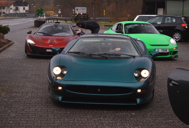 Jaguar XJ220