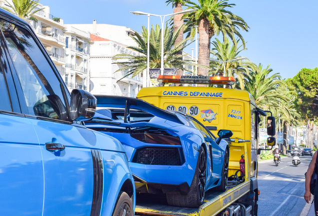 Lamborghini Aventador LP700-4 Roadster