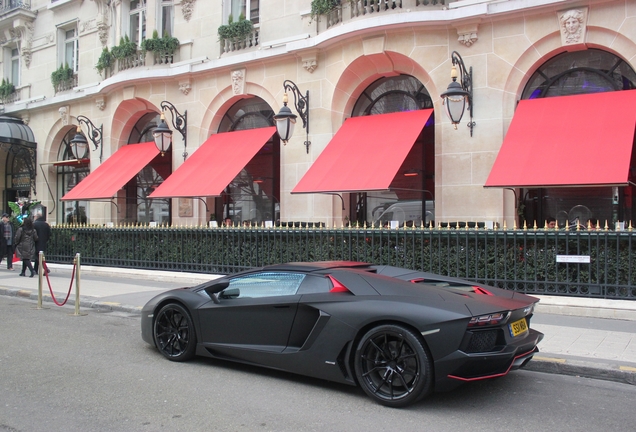 Lamborghini Aventador LP700-4 Roadster