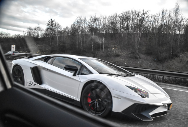 Lamborghini Aventador LP750-4 SuperVeloce