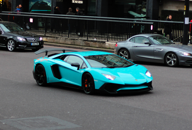 Lamborghini Aventador LP750-4 SuperVeloce