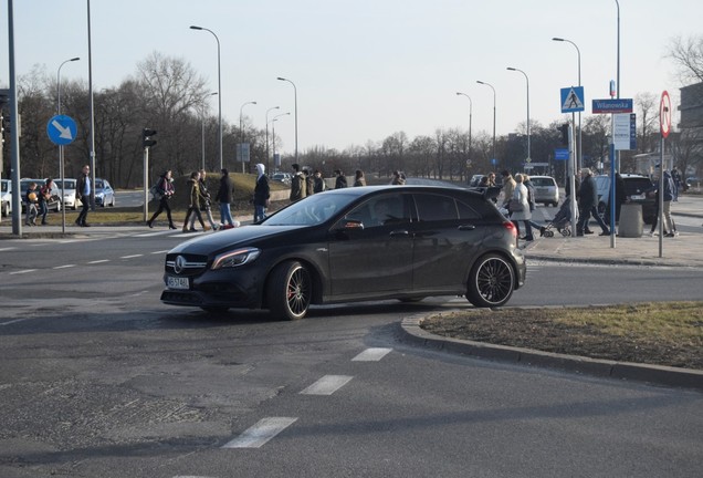 Mercedes-AMG A 45 W176 2015