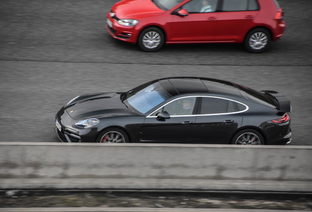 Porsche 971 Panamera Turbo