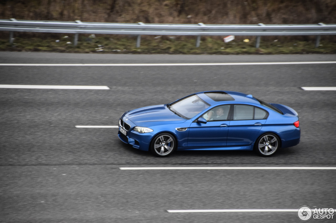 BMW M5 F10 2011