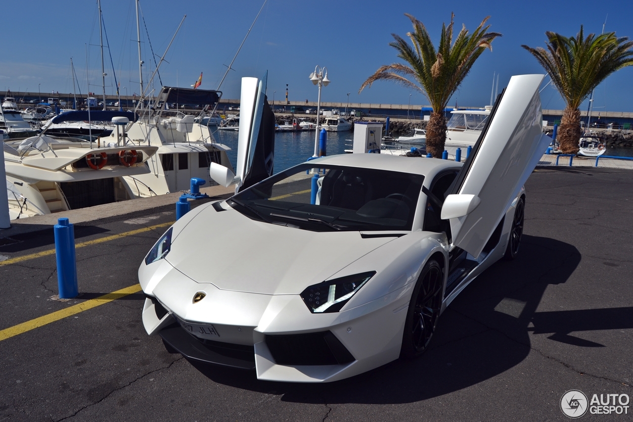 Lamborghini Aventador LP700-4