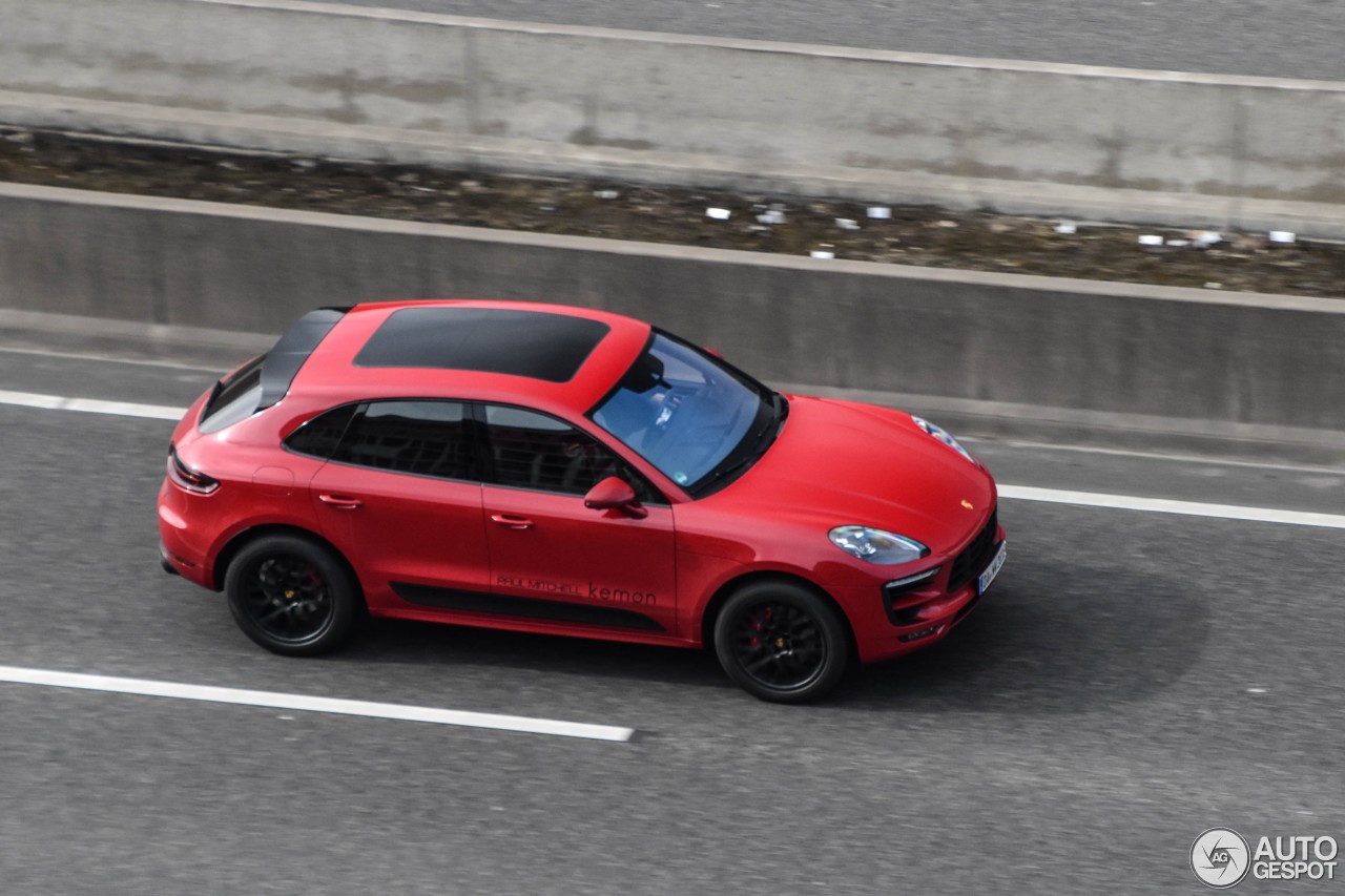 Porsche 95B Macan GTS