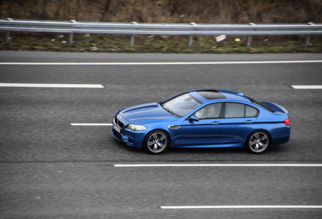 BMW M5 F10 2011