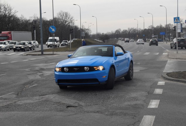 Ford Mustang GT Convertible 2011