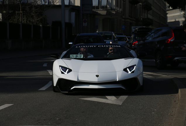 Lamborghini Aventador LP750-4 SuperVeloce Roadster