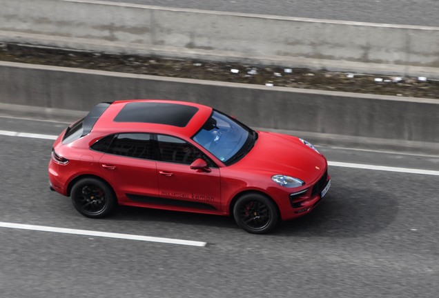 Porsche 95B Macan GTS