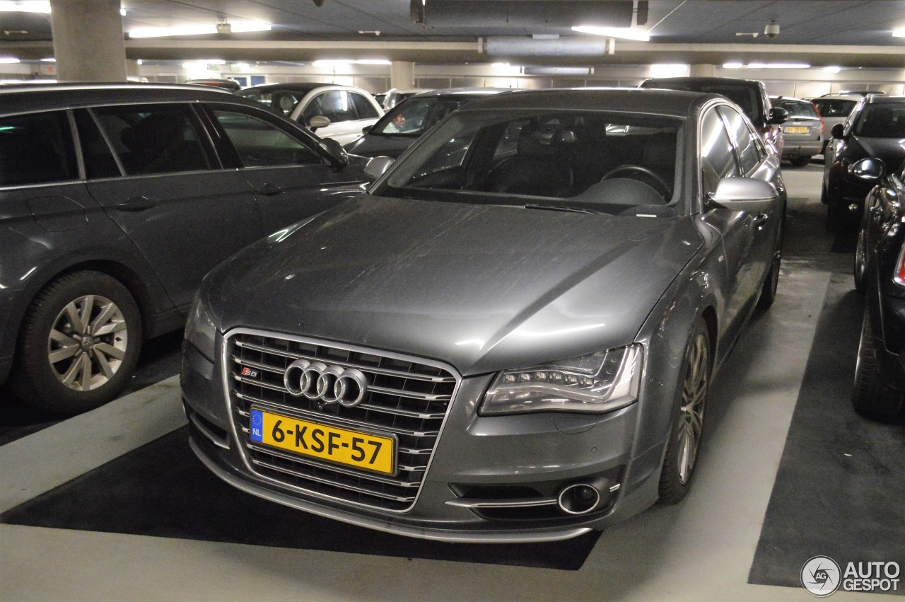 Audi S8 D4