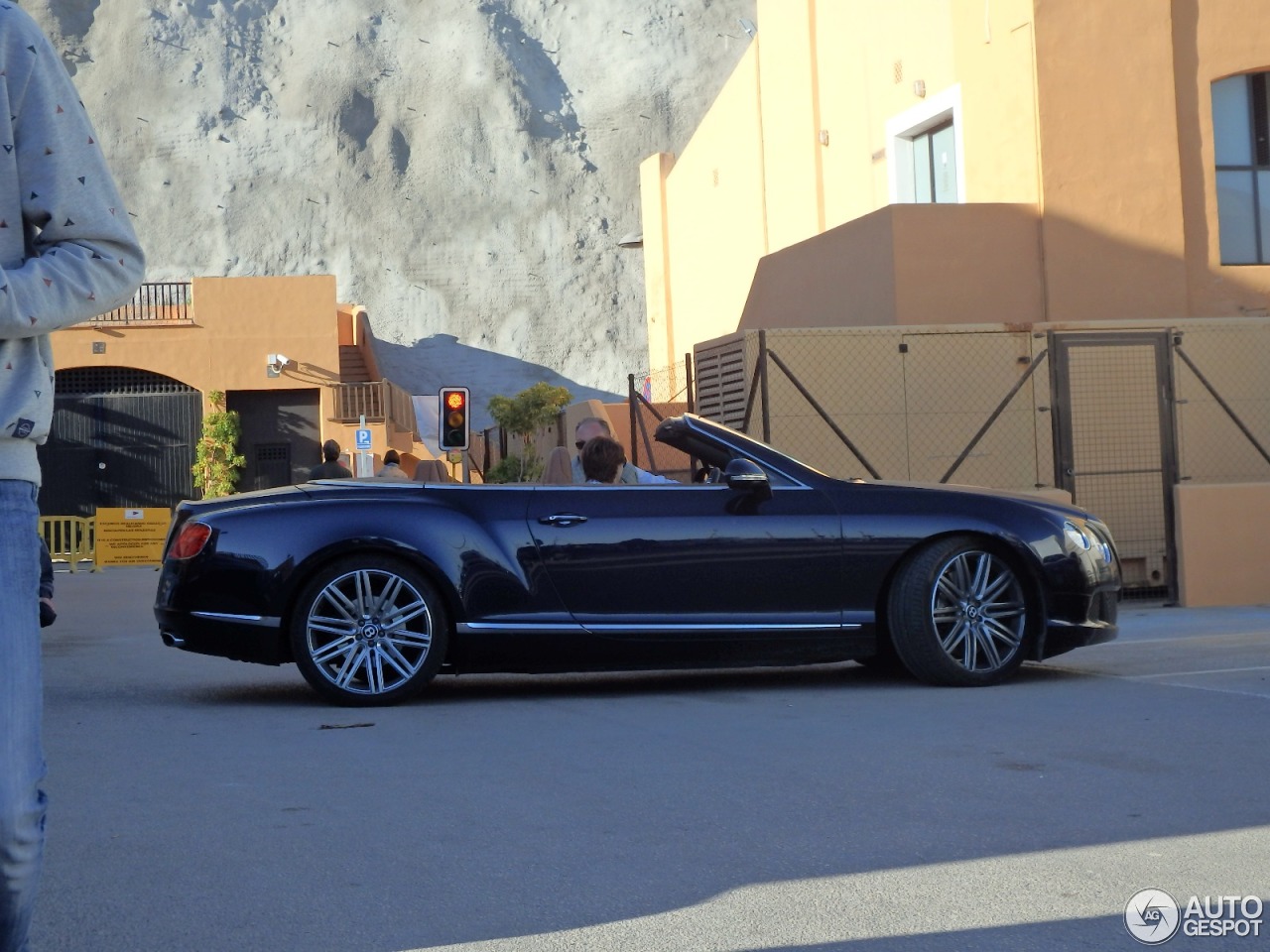 Bentley Continental GTC 2012