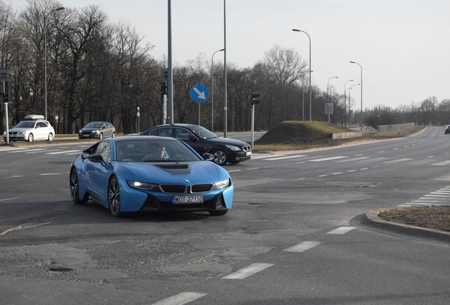 BMW i8