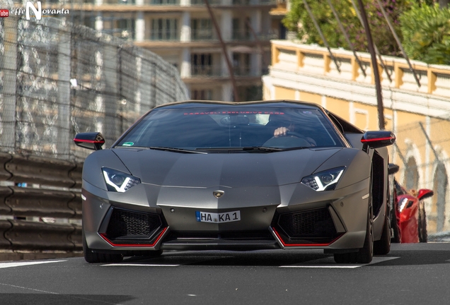 Lamborghini Aventador LP700-4 Roadster Pirelli Edition