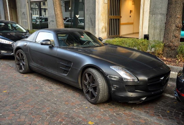 Mercedes-Benz SLS AMG