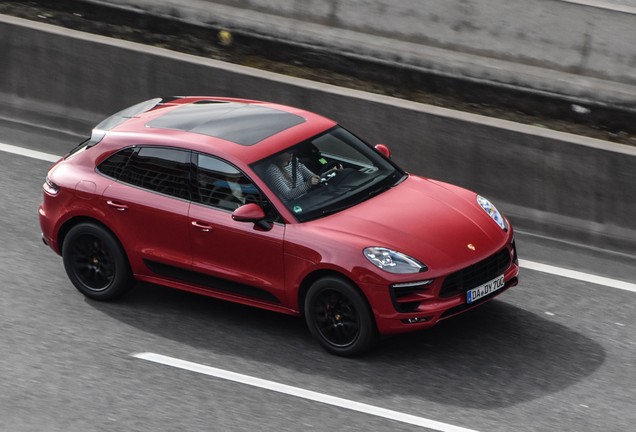 Porsche 95B Macan GTS