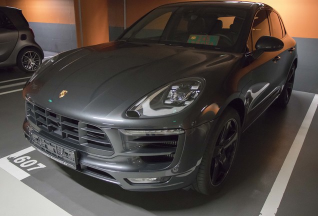 Porsche 95B Macan GTS