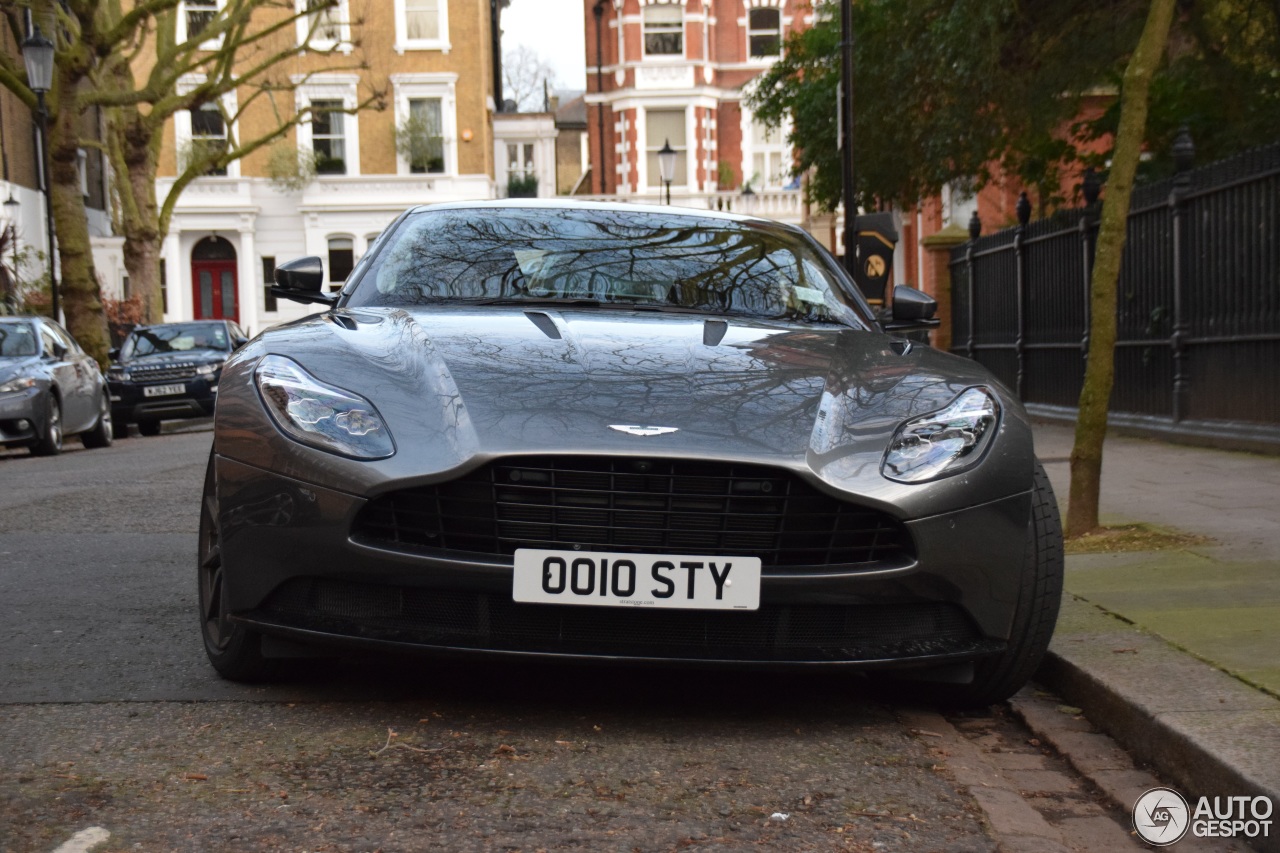 Aston Martin DB11