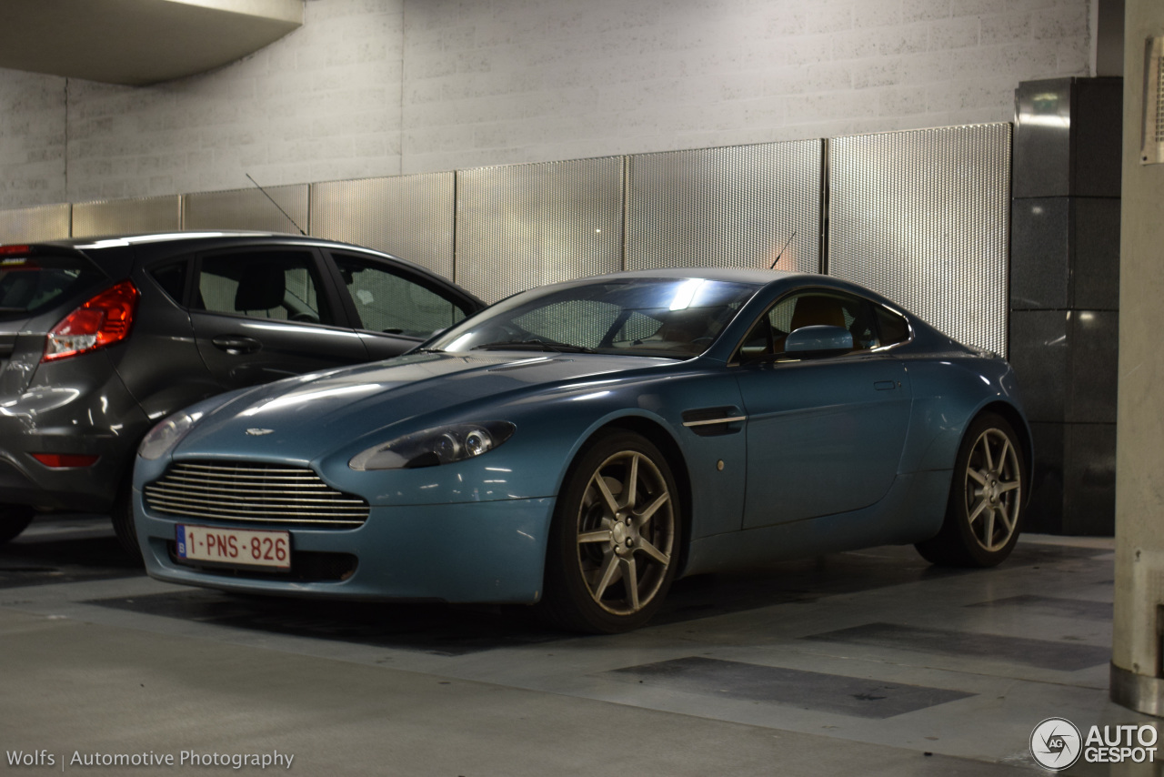 Aston Martin V8 Vantage